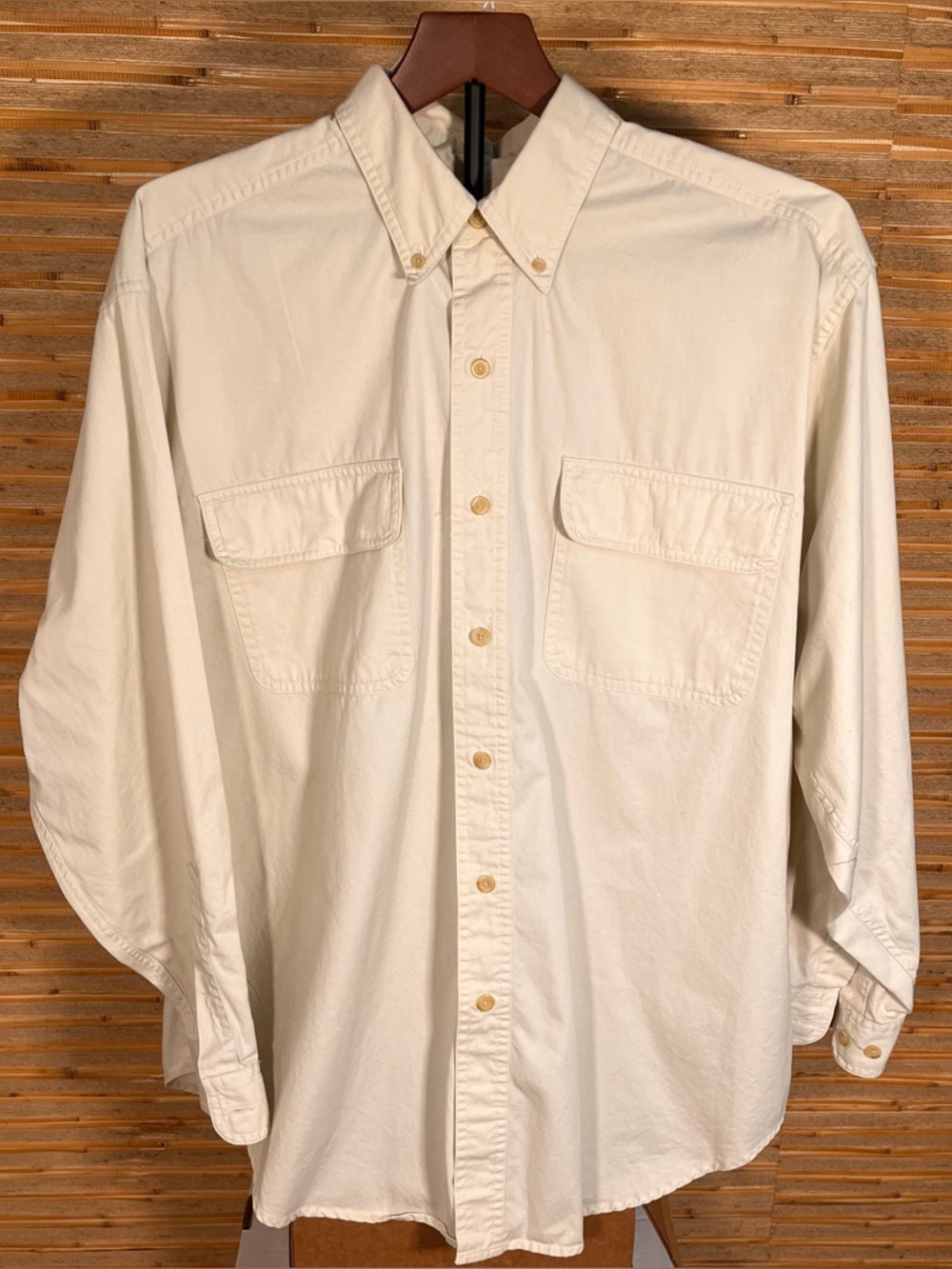 Men's Eddie Bauer Shirt Cotton Ivory Button-Up. Button down collar SIZE M